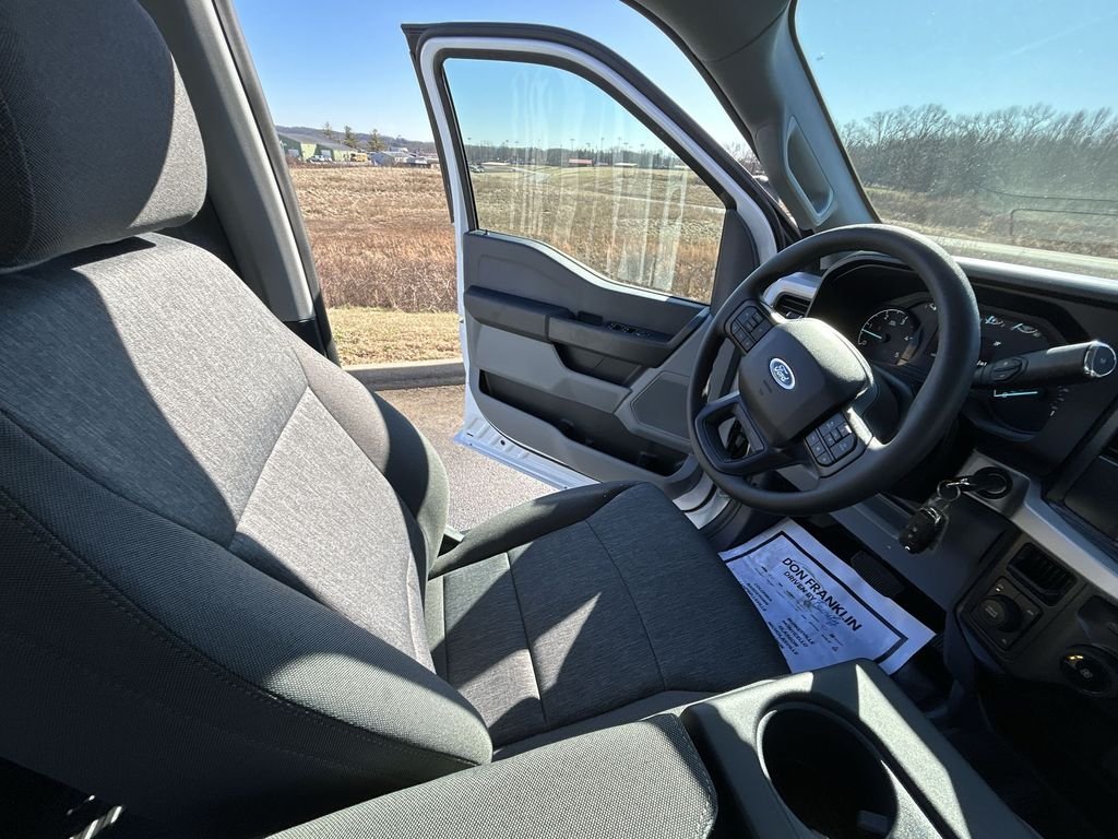 New 2026 Oxford White Ford F-350® XL image 10