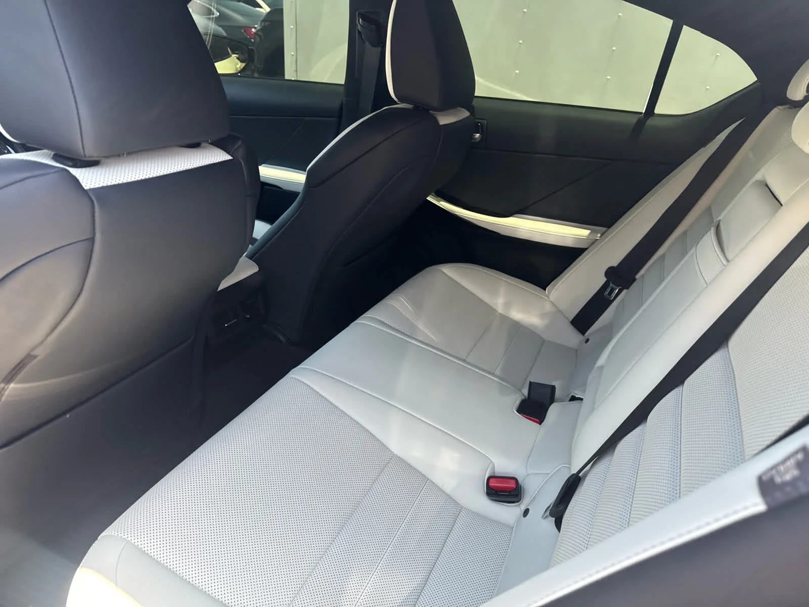 Used 2025 Ultra White Lexus F SPORT Performance image 17