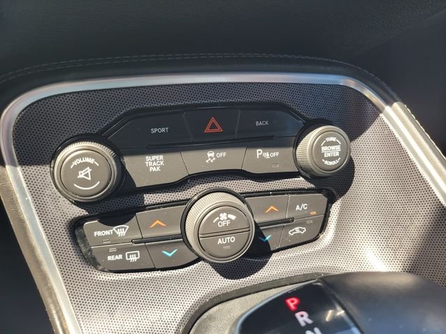 Used 2016 White Dodge R/T image 25