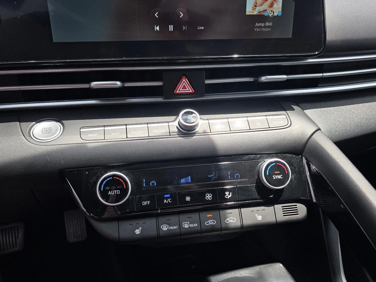 Used 2025 Fluid Metal Hyundai SEL Convenience image 17