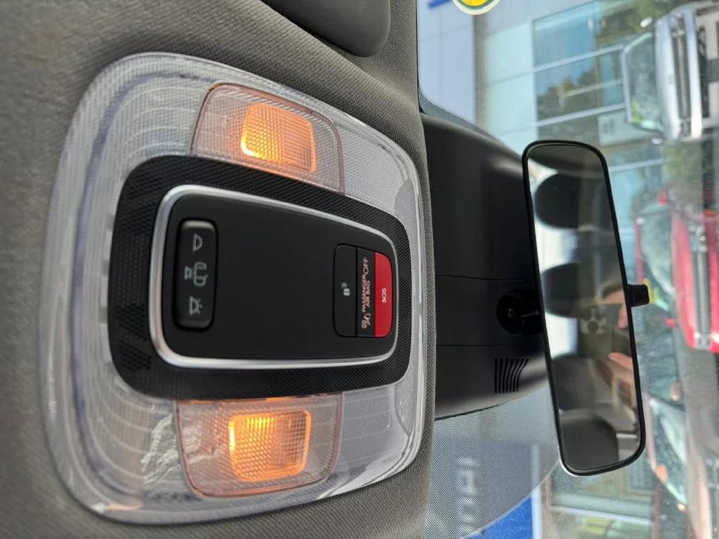 Used 2024 Silver Hyundai Blue image 21