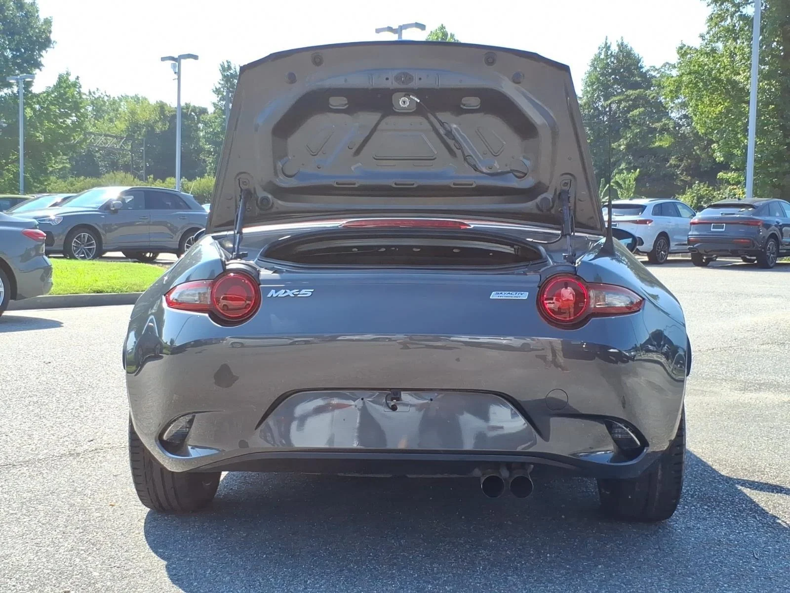 Used 2018 Machine Gray Mazda Club image 27