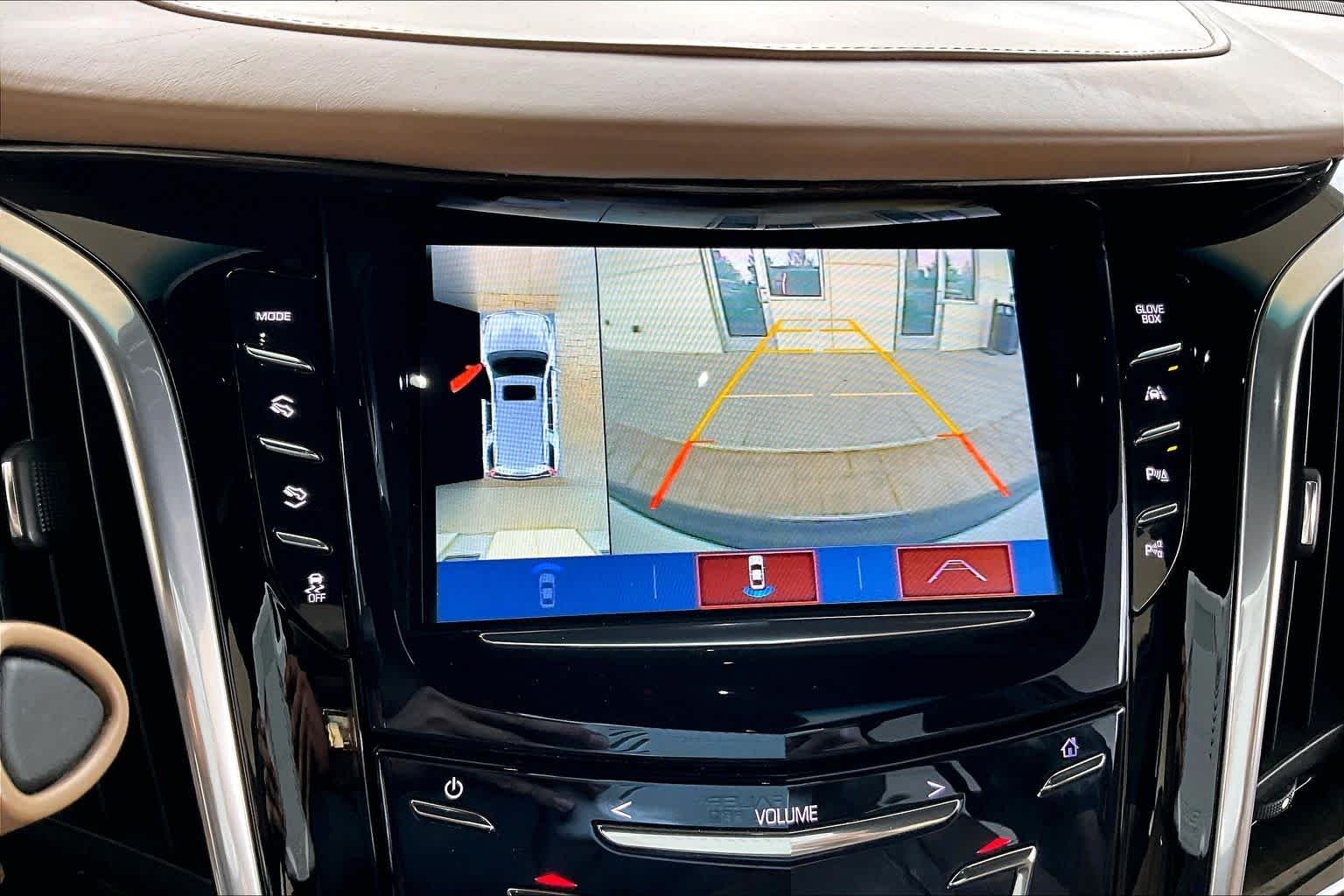 Used 2020 Crystal White Tricoat Cadillac Platinum image 24