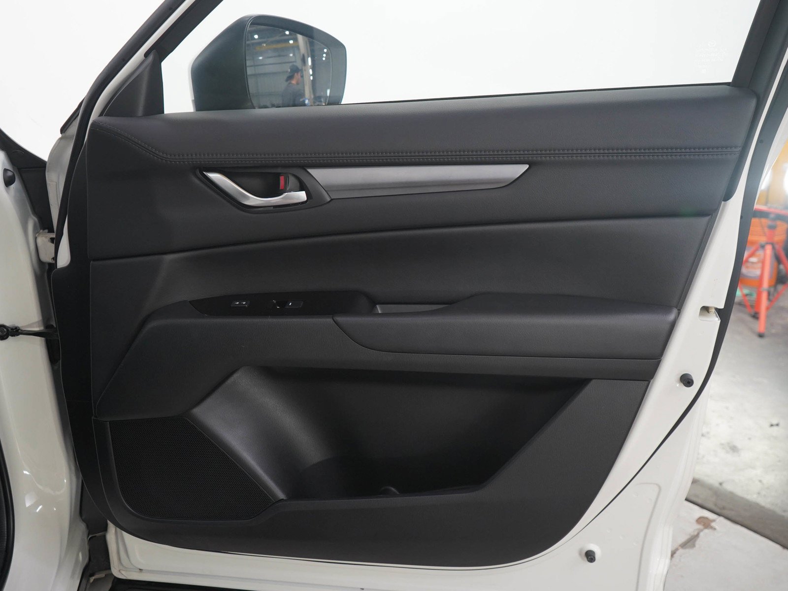 Used 2025 Rhodium White Metallic Mazda 2.5 S Preferred Package image 9