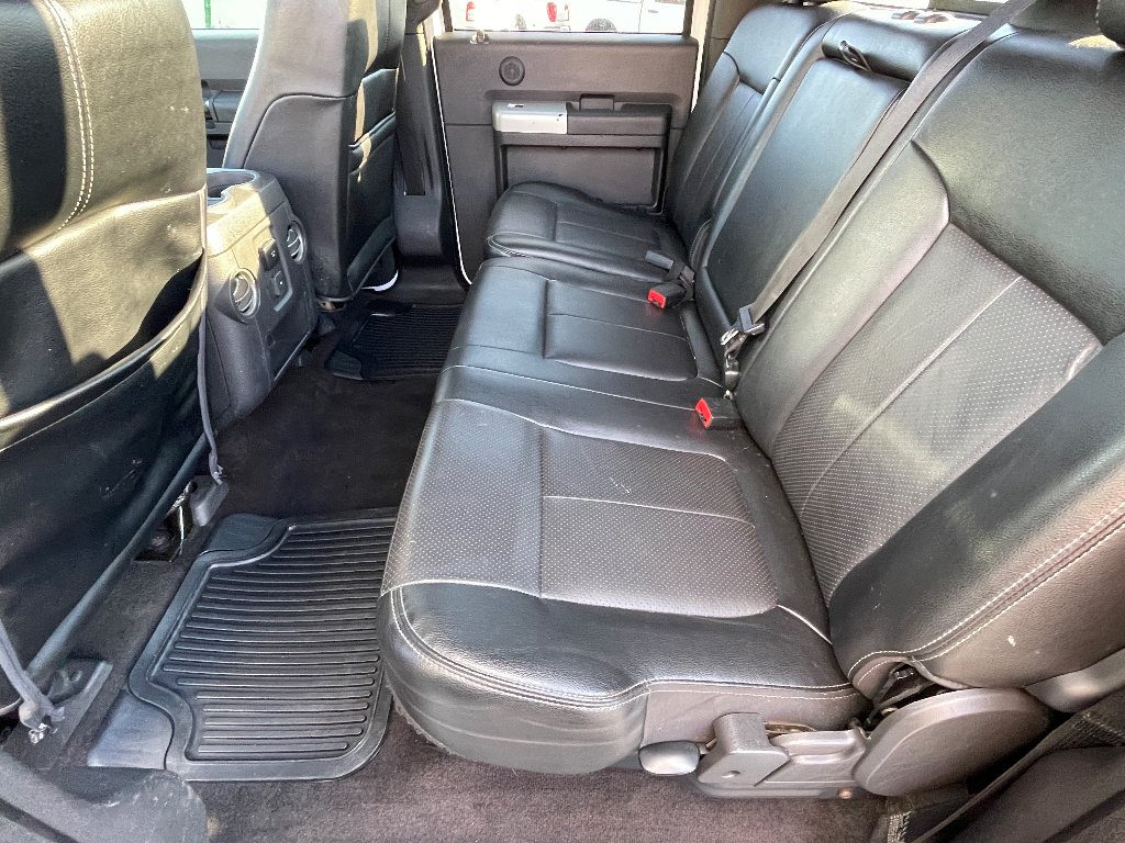Used 2014 White Platinum Metallic Tri-Coat Ford Lariat image 15