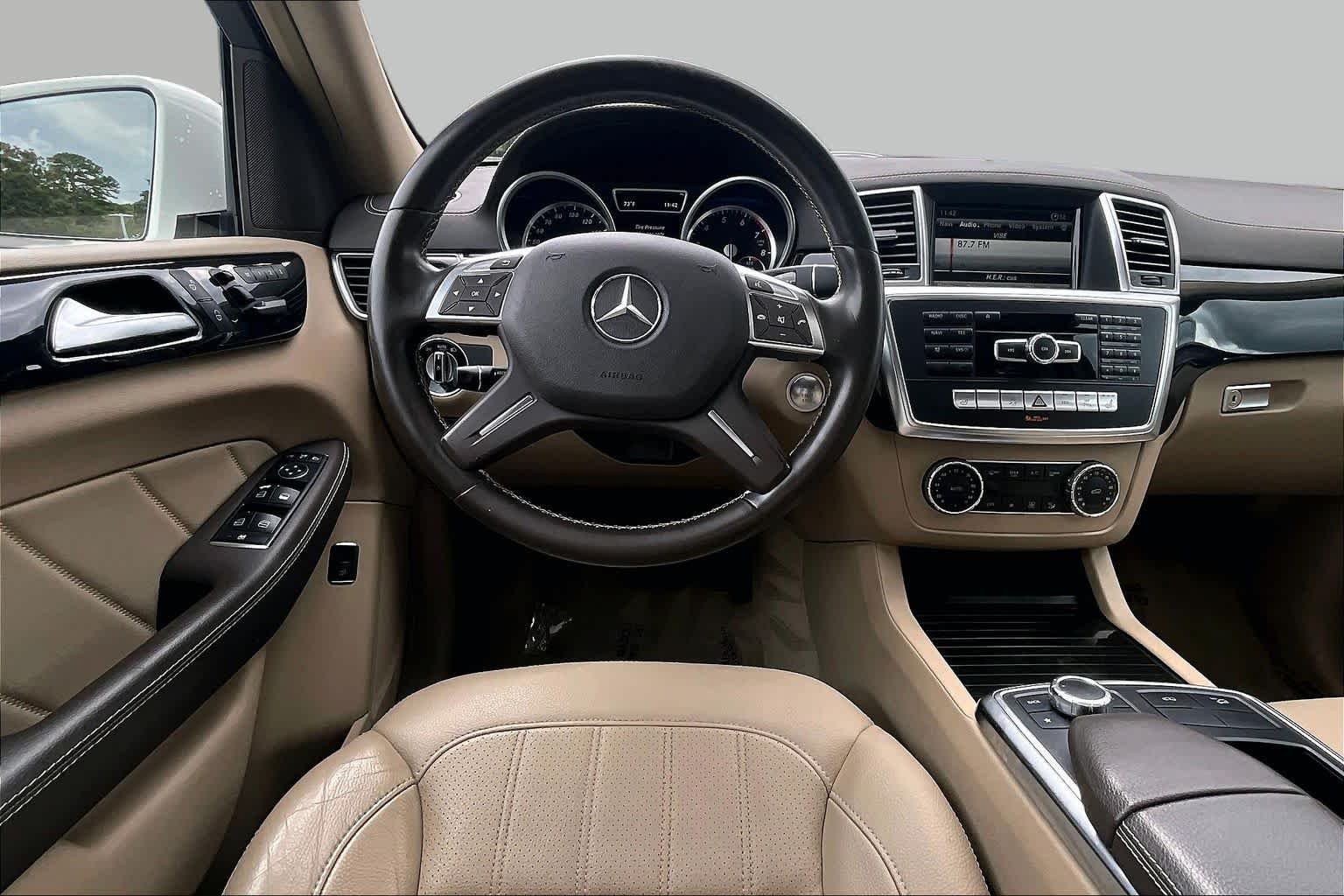 Used 2015 Polar White Mercedes-Benz GL 450 image 6