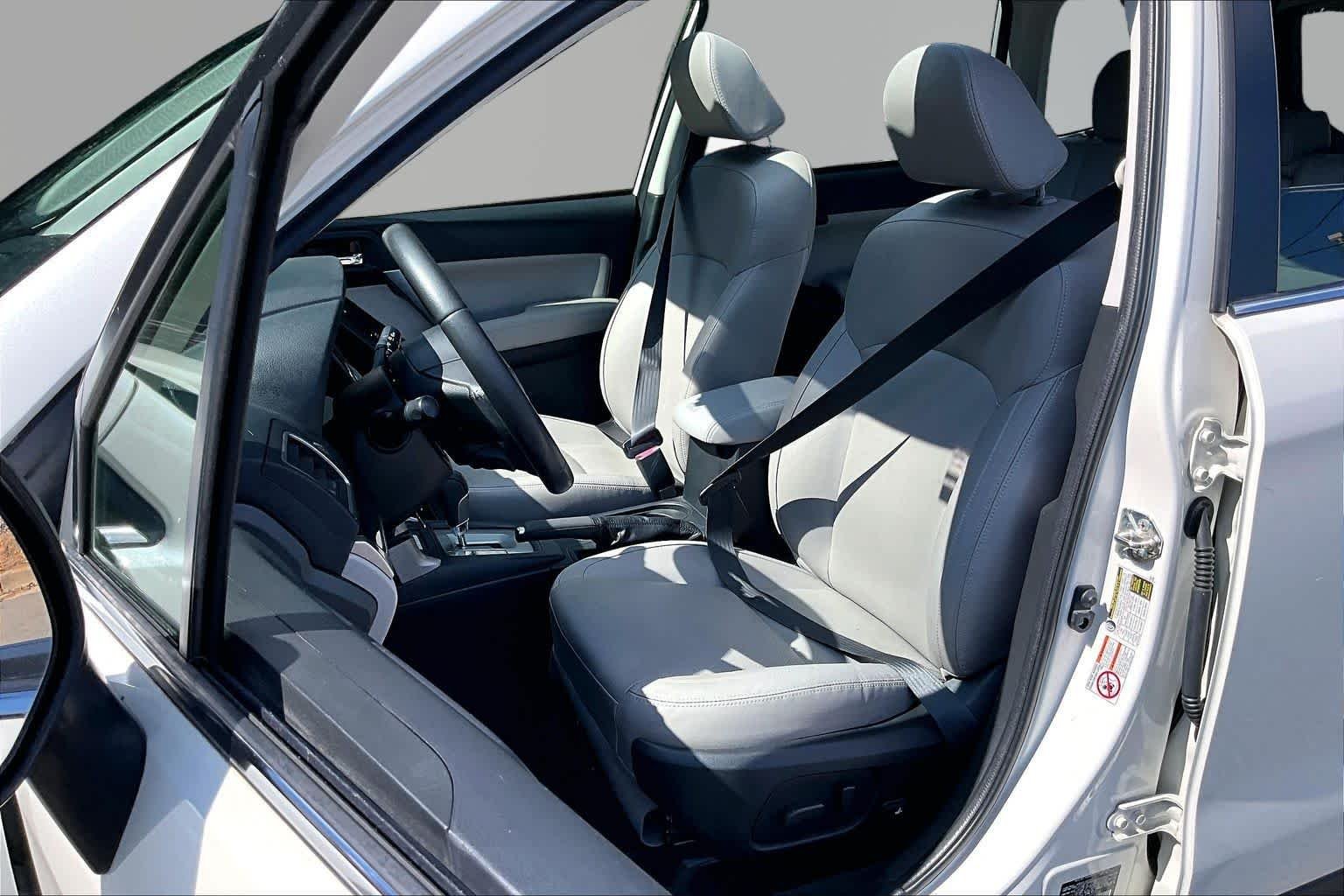 Used 2018 Crystal White Pearl Subaru Limited image 8