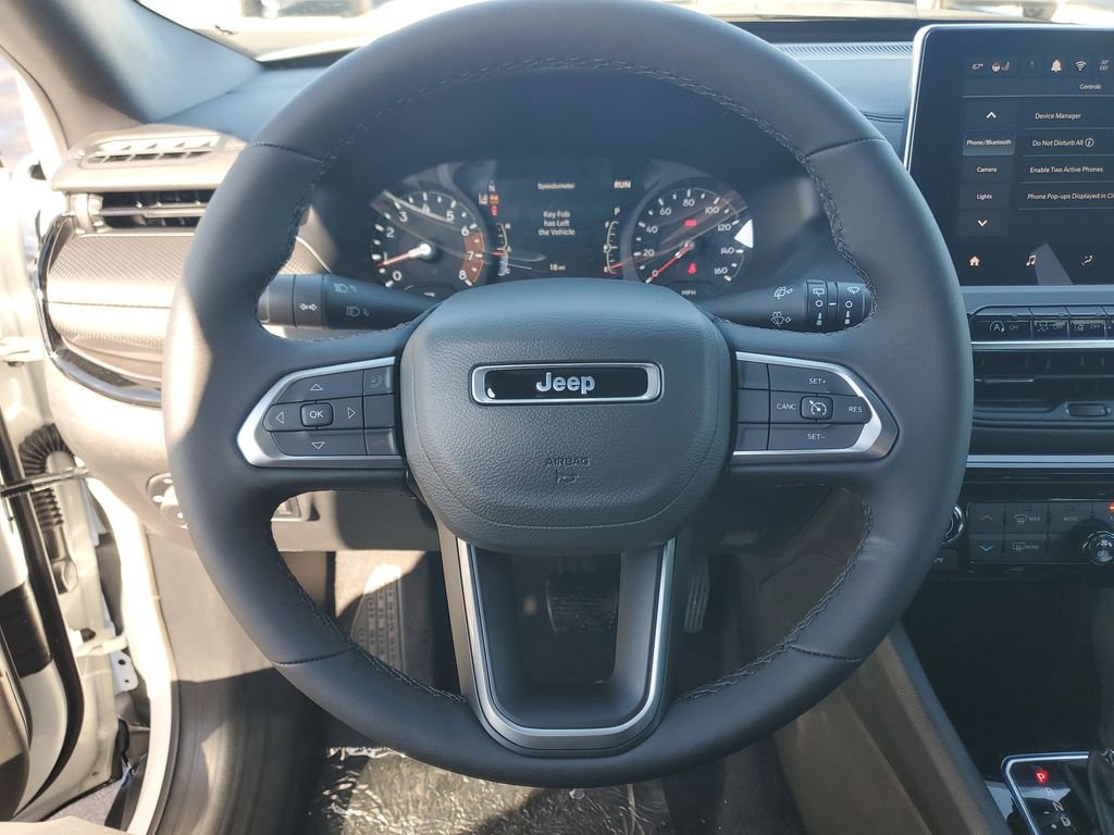 New 2026 Bright White Clearcoat Jeep Latitude image 17