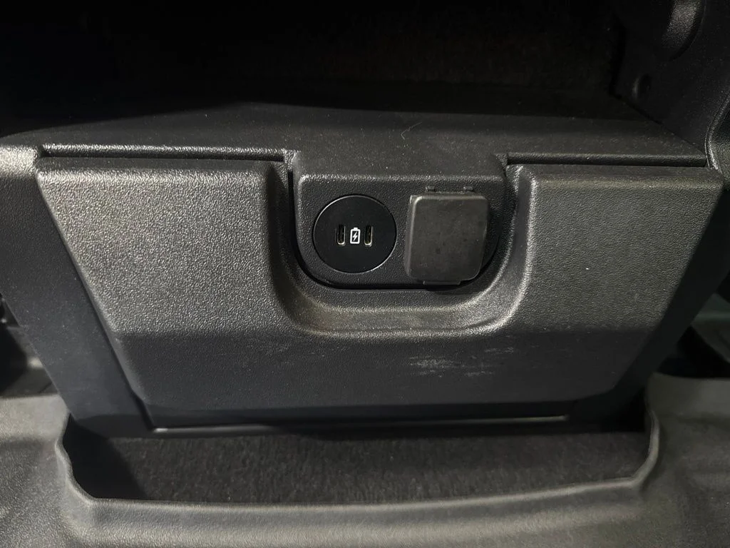 Used 2023 Agate Black Metallic Ford XLT image 14