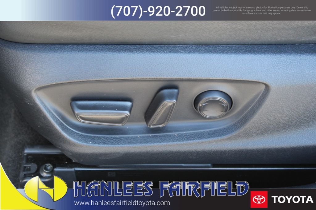 2024 Toyota Camry SE - Photo 13