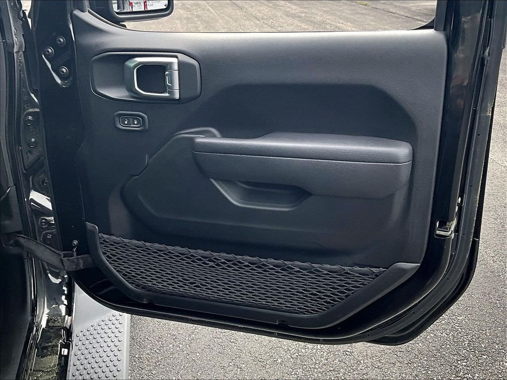 Used 2022 Black Clearcoat Jeep Unlimited Sport Altitude image 12