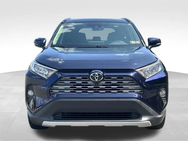 Used 2019  Toyota Limited image 8