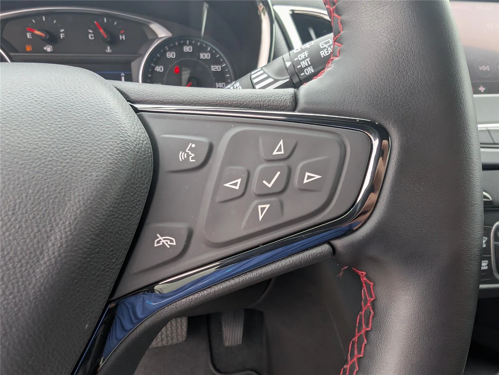 2024 Chevrolet Equinox RS - Photo 23