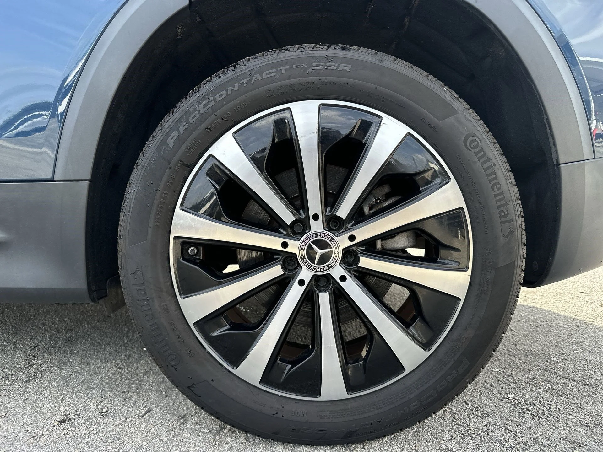 Used 2021 Denim Blue Metallic Mercedes-Benz GLB 250 image 18