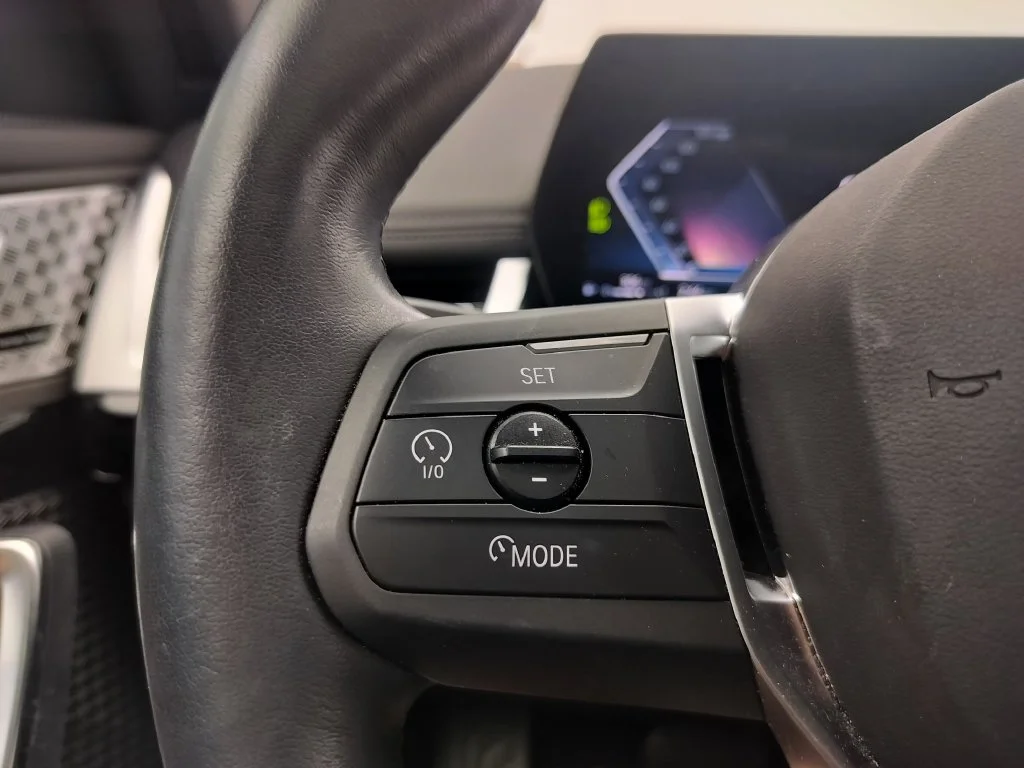 Used 2025 White BMW xDrive28i image 14