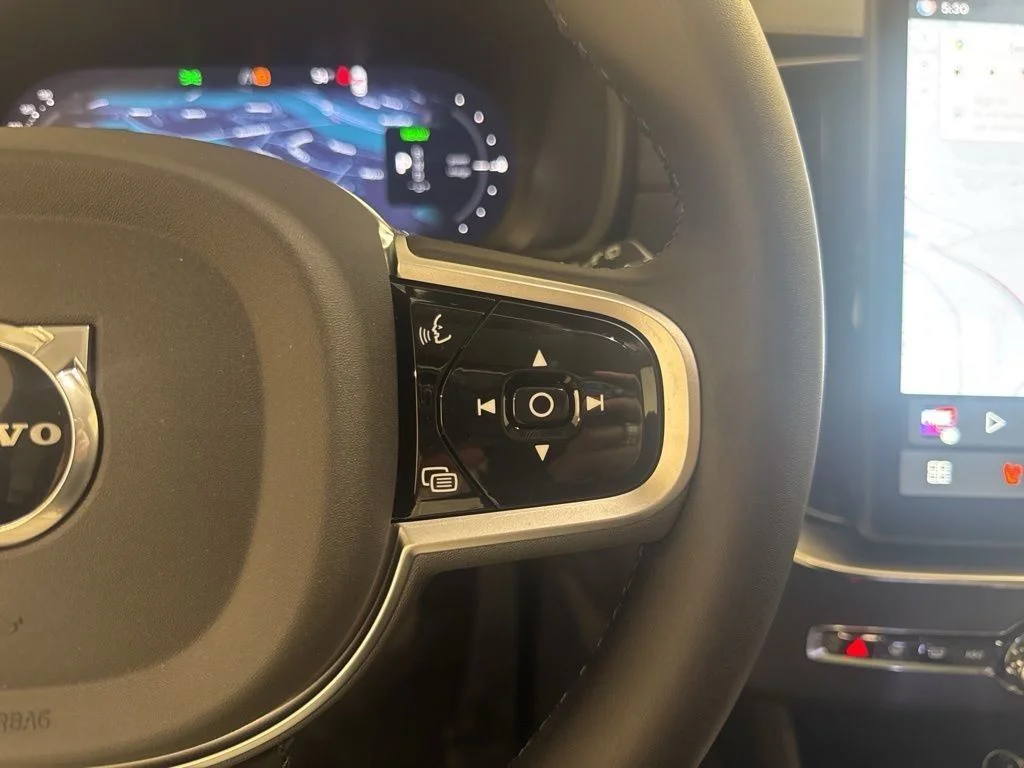 New 2026 Onyx Black Metallic Volvo T8 Ultra image 10