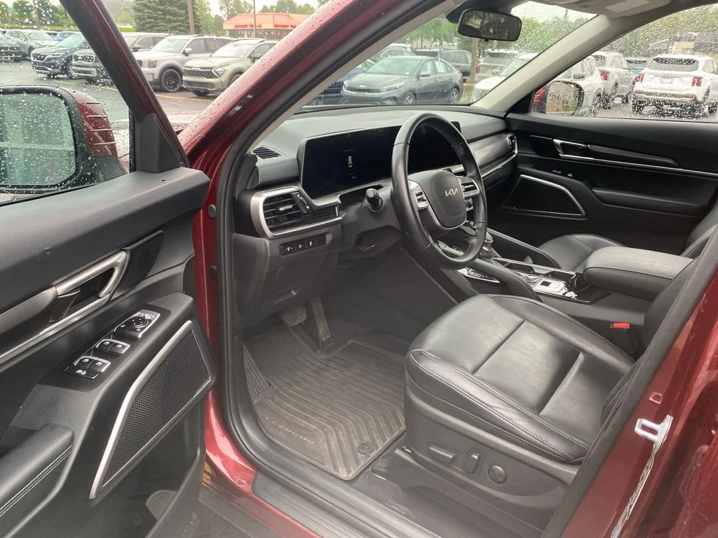 Certified Used 2024 Red Kia S image 18