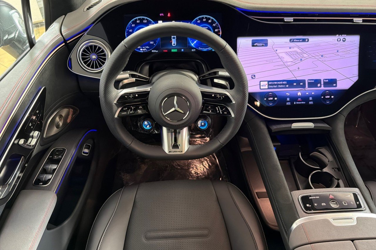 Certified Used 2025 MANUFAKTUR Graphite Grey Magno Mercedes-Benz AMG® EQS image 13