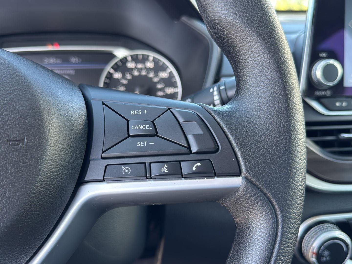 2025 Nissan Altima SV - Photo 31