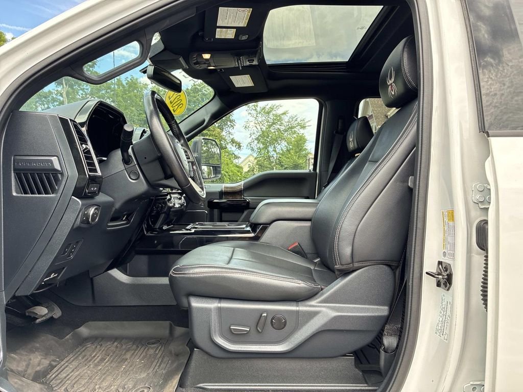 Used 2022 White Ford Lariat image 21