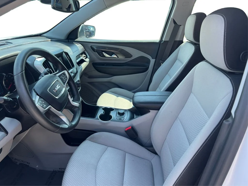 Used 2023 Summit White GMC SLE image 10