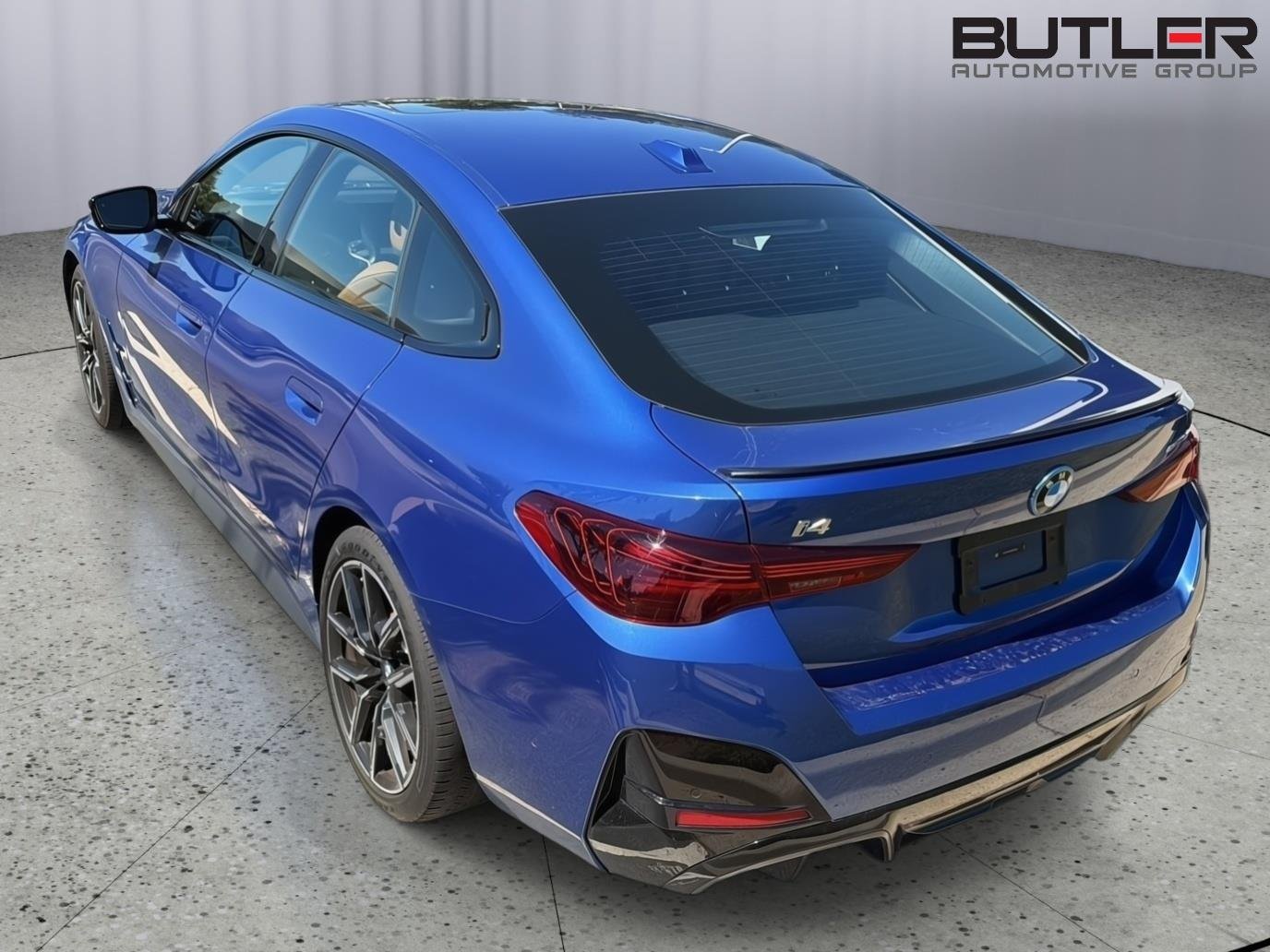 Used 2025 Portimao Blue Metallic BMW eDrive40 image 10