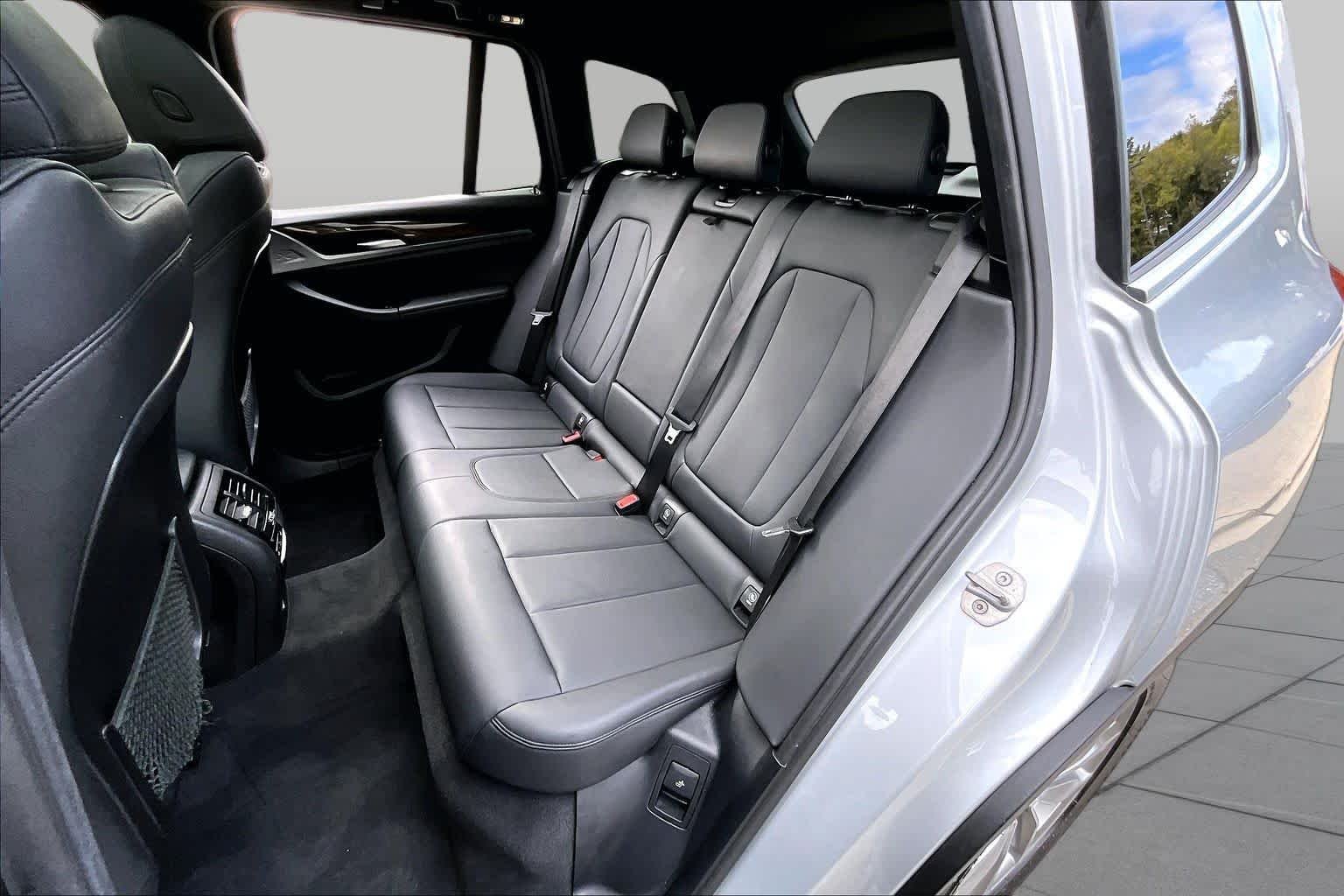 Used 2019 Glacier Silver Metallic BMW xDrive30i image 19