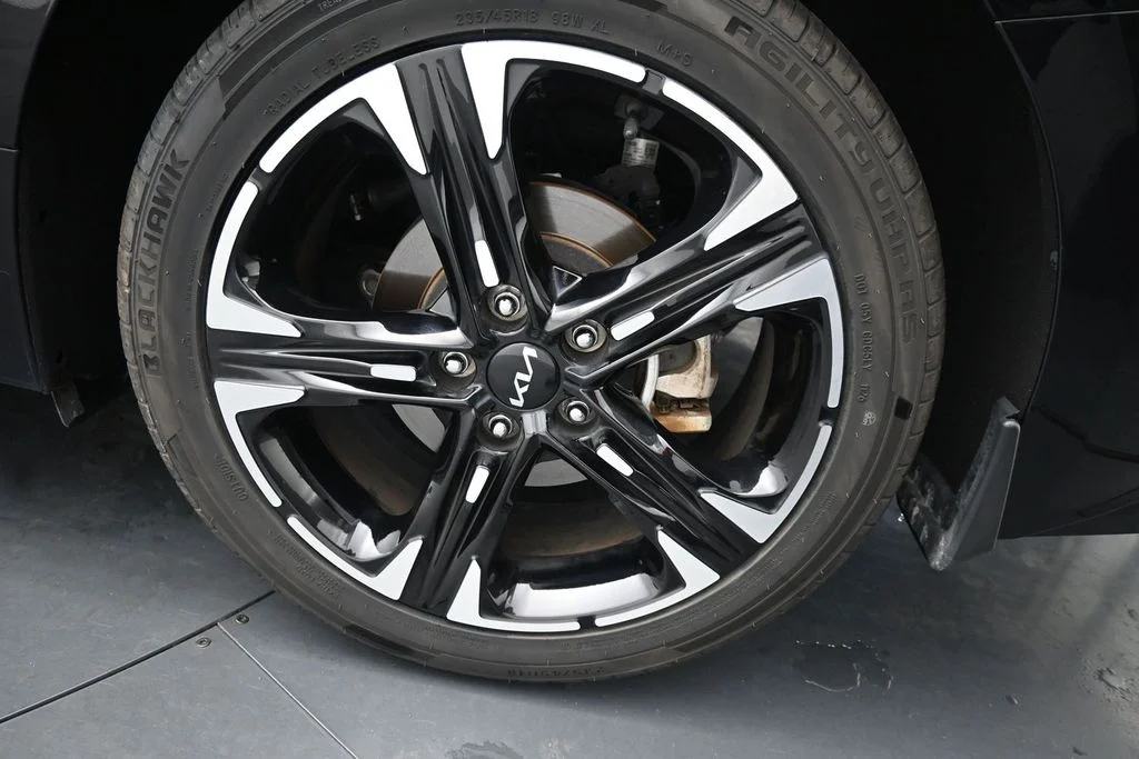 Used 2024 Black Kia GT-Line image 14