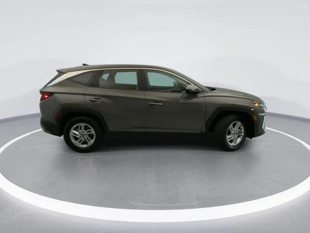 Used 2026 Gray Hyundai SE image 5