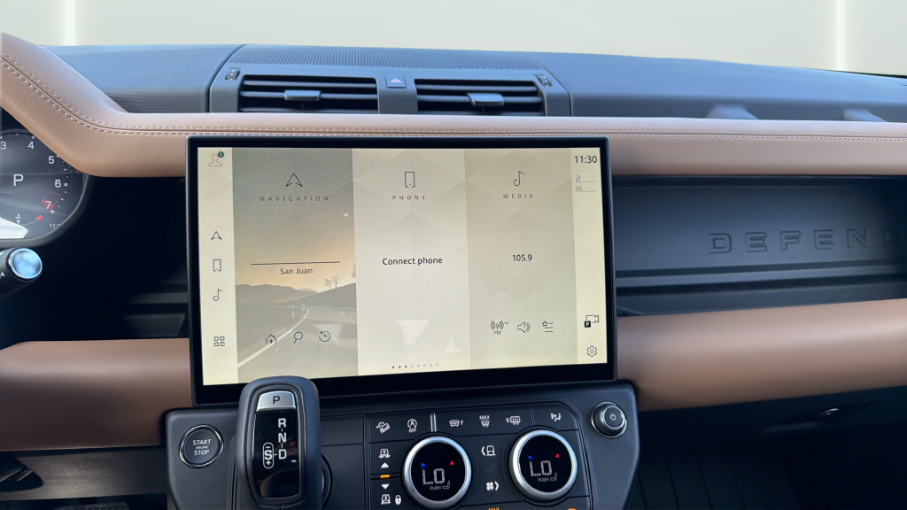 New 2026 Woolstone Green Land Rover X-Dynamic SE image 21