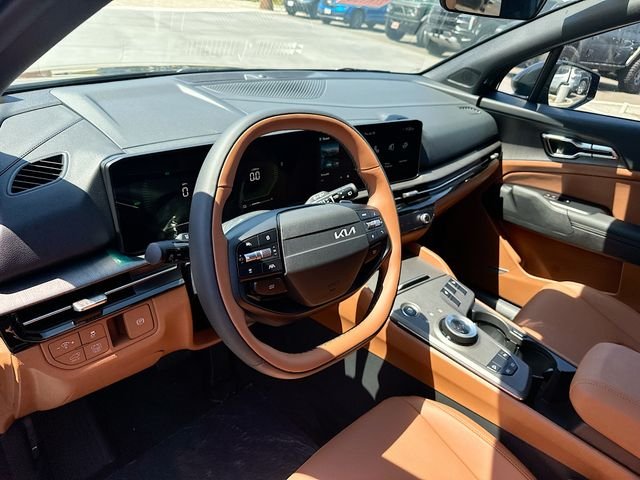 New 2027 Fusion Black Kia X-Line image 9