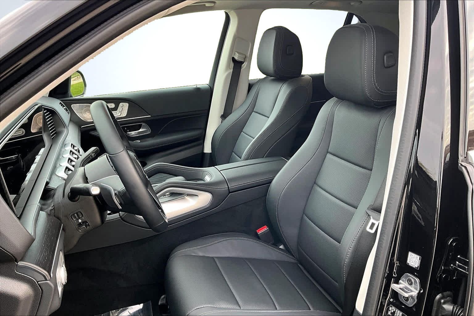 New 2026 Obsidian Black Metallic Mercedes-Benz GLE 450 image 11