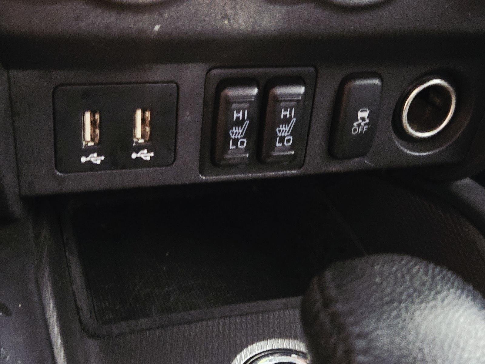 Used 2024 White Diamond Mitsubishi ES image 36