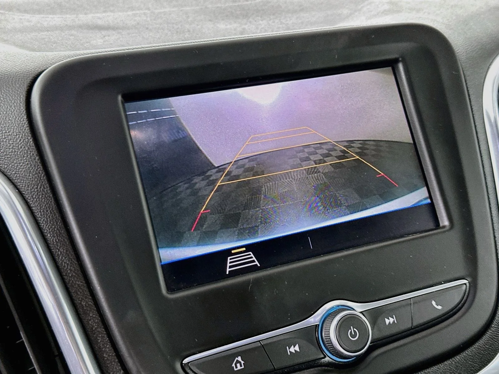 Used 2020 Silver Ice Metallic Chevrolet LT image 15