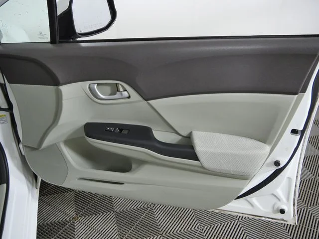 Used 2012 Silver Honda LX image 9