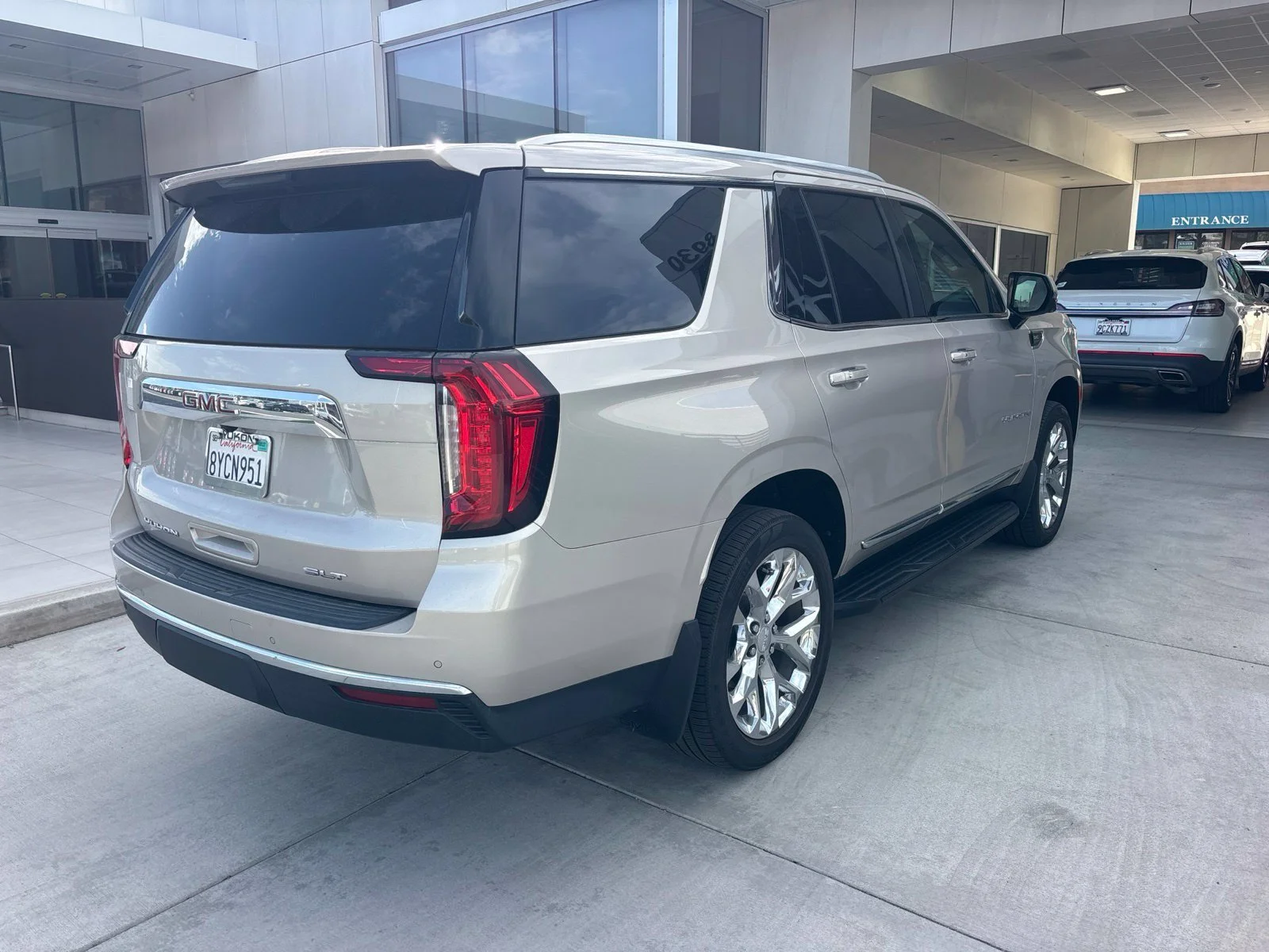 Used 2021 Beige GMC SLT image 5