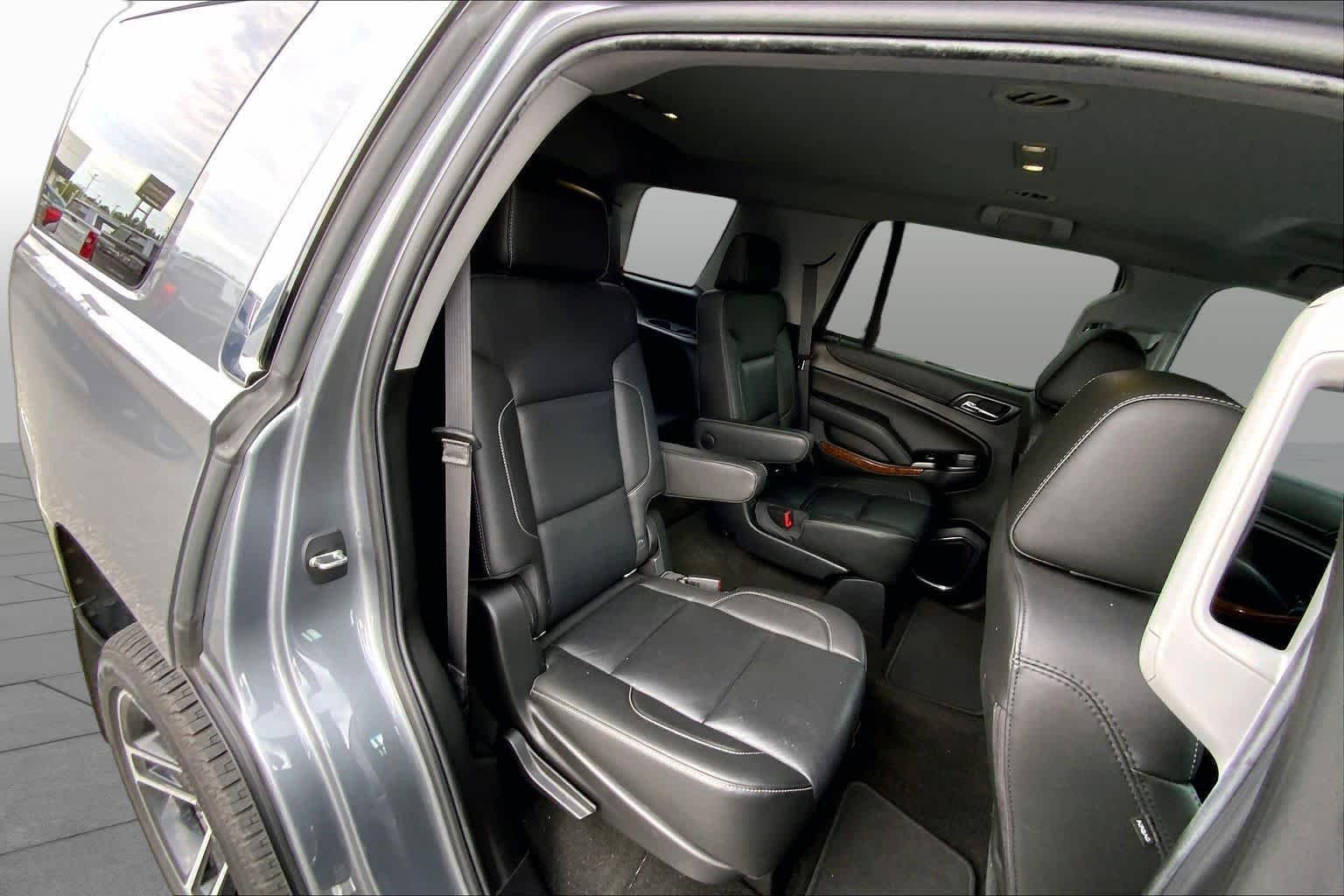 Used 2018 Satin Steel Metallic Chevrolet Premier image 19
