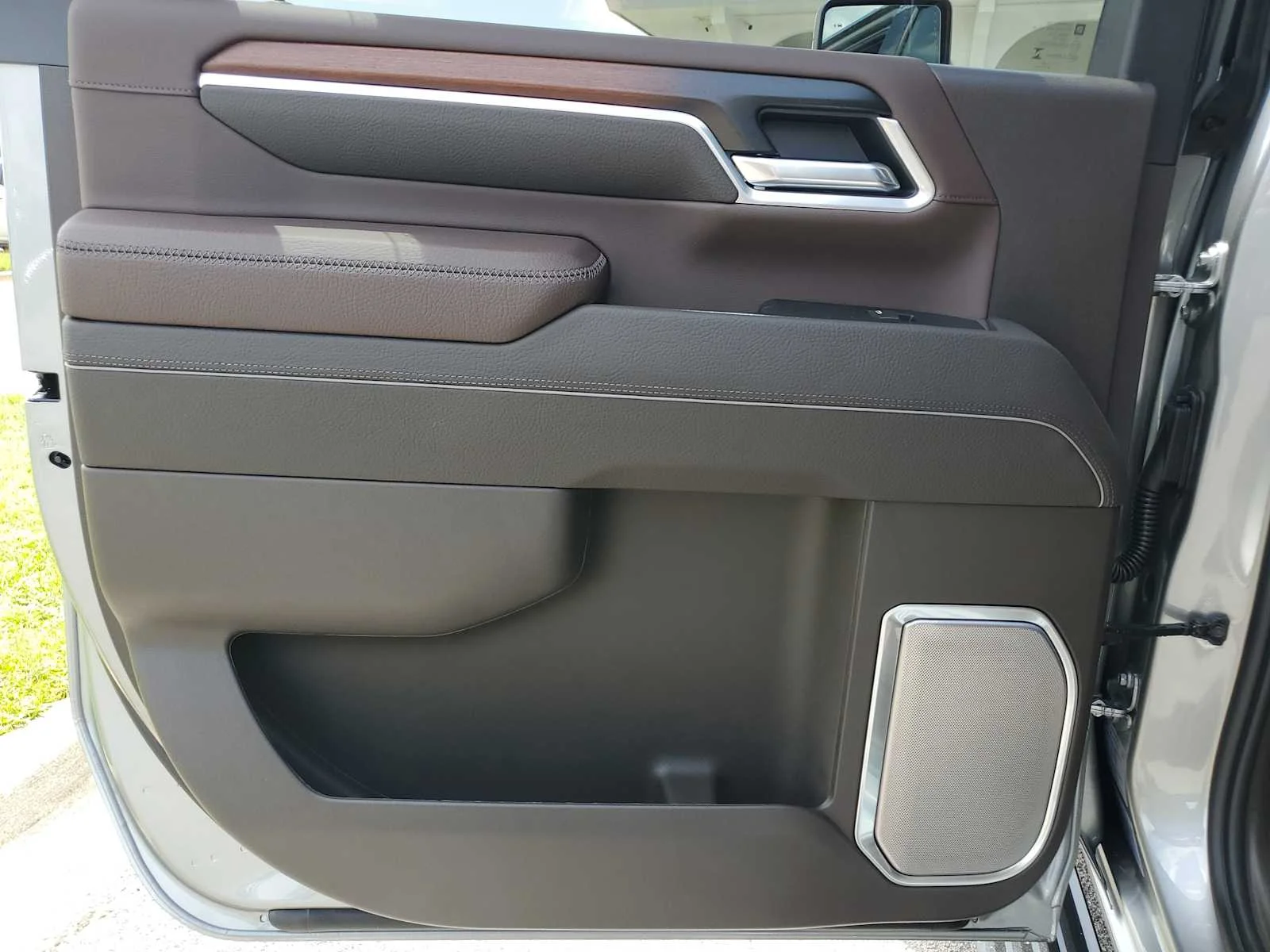New 2026 Sterling Metallic GMC Denali image 22