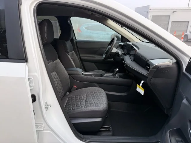 New 2027 Aspen White Tricoat Nissan SV image 9