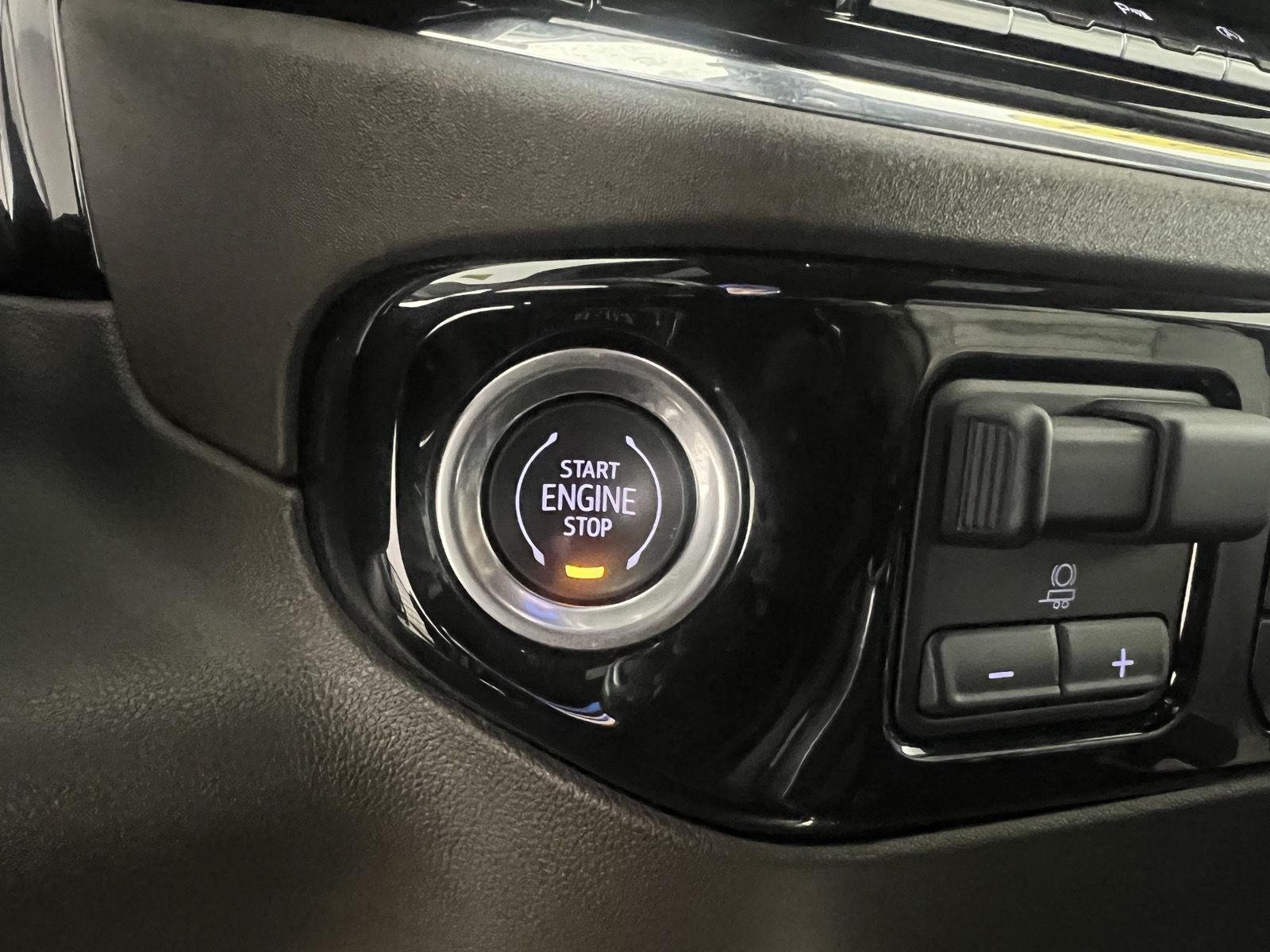 Used 2023 Summit White Chevrolet LTZ image 12