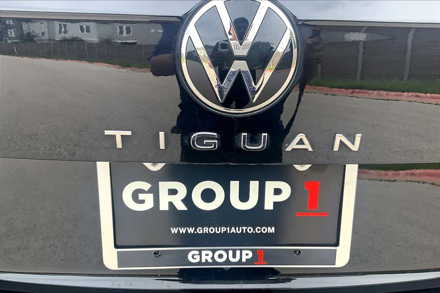 Used 2022 Deep Black Pearl Volkswagen S image 10