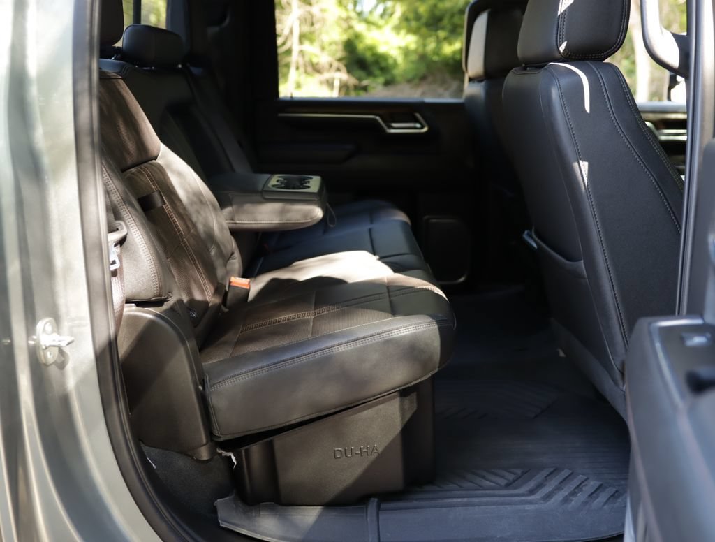 Used 2024 Sterling Gray Metallic Chevrolet High Country image 34