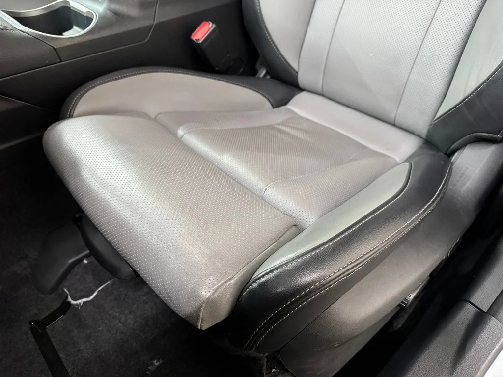 Used 2021 Silver Subaru Limited image 16