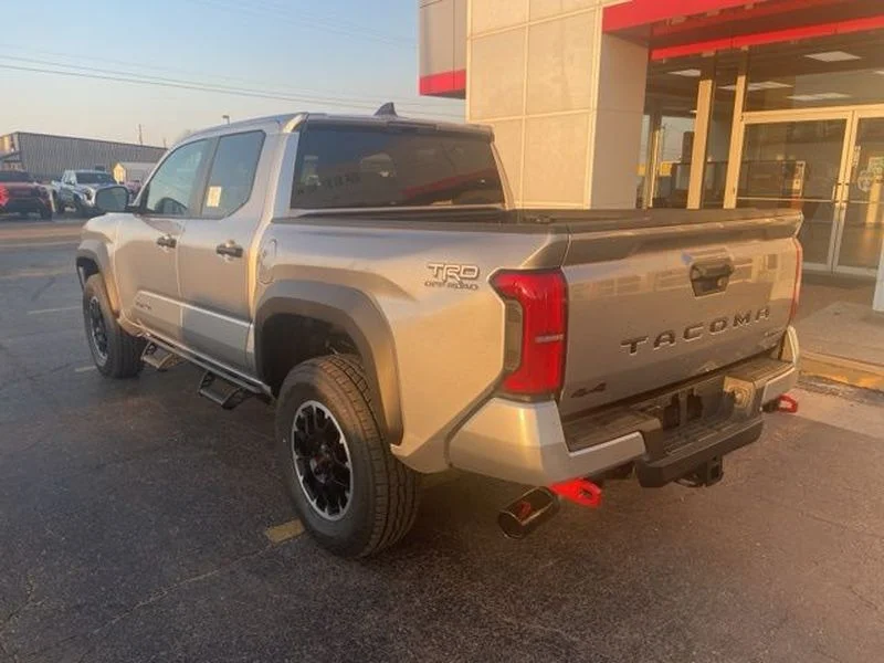 2026 Toyota Tacoma TRD Off Road - Photo 3