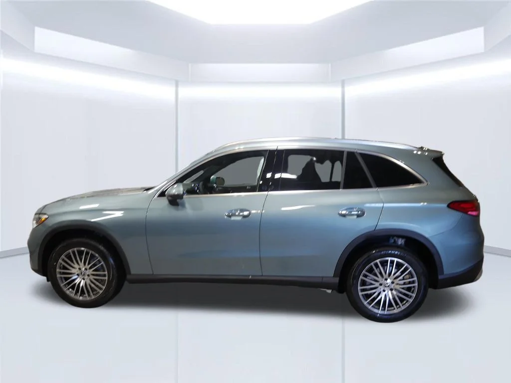 New 2026 Verde Silver Metallic Mercedes-Benz GLC 300 image 52