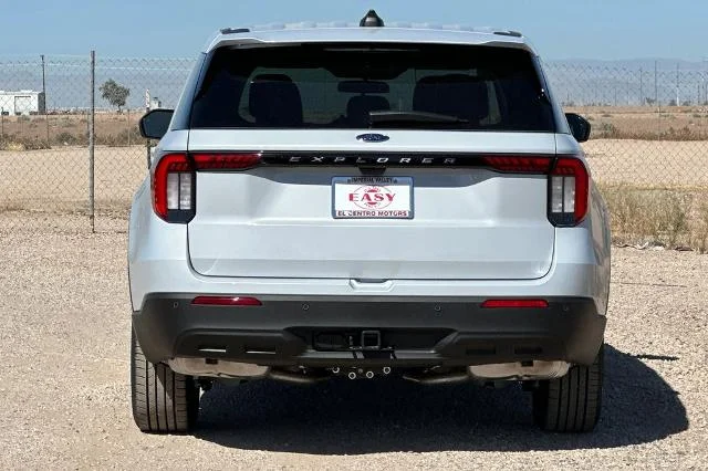 New 2026 Space White Metallic Ford Active 100A image 5