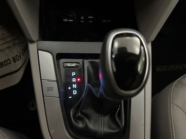 Used 2017 Black Hyundai SE image 26