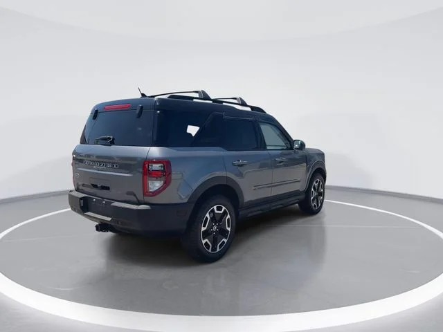 Used 2021 Gray Ford Outer Banks image 8