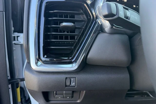 New 2026 Summit White GMC Elevation image 20