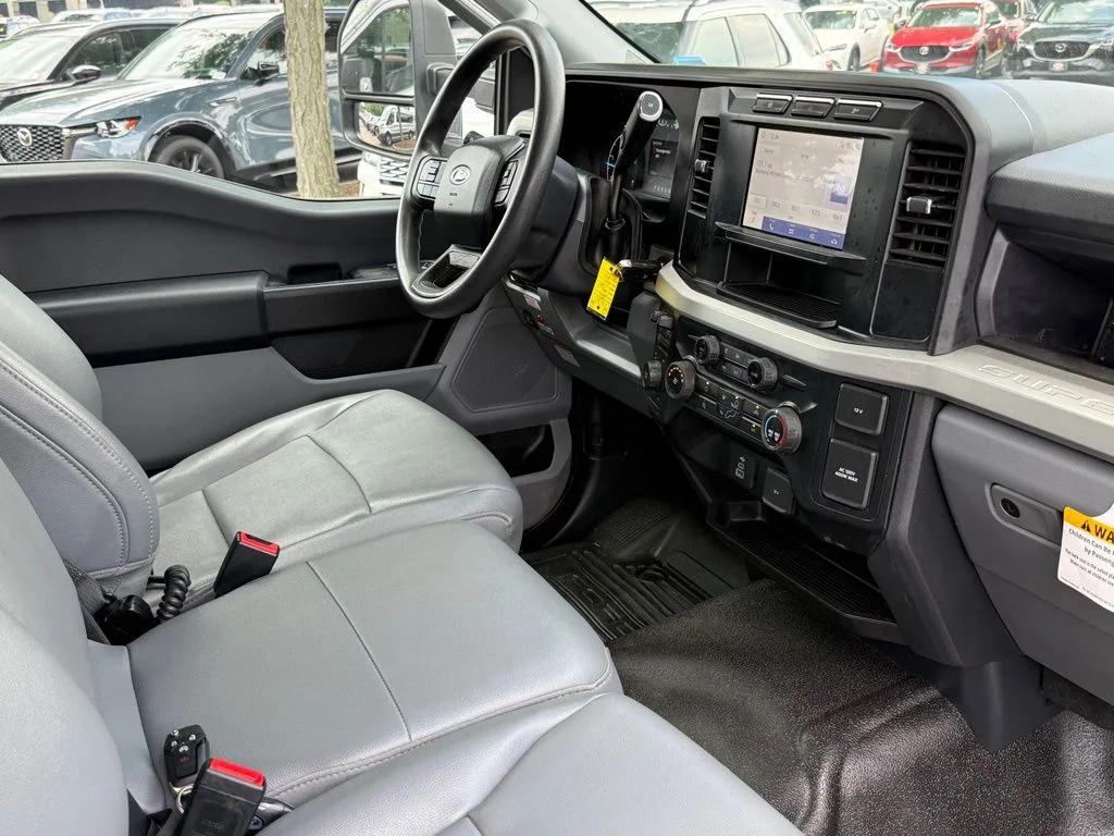 Used 2023 White Ford XL image 23